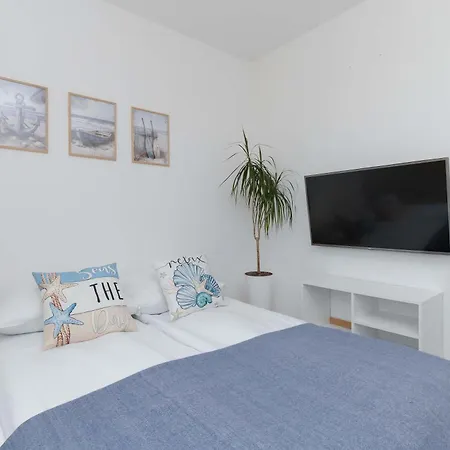 Rybacka Comfy With Balcony By Renters *