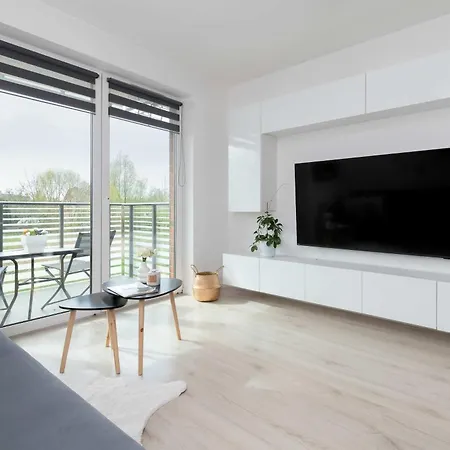 Daire Rybacka Comfy With Balcony By Renters Puck